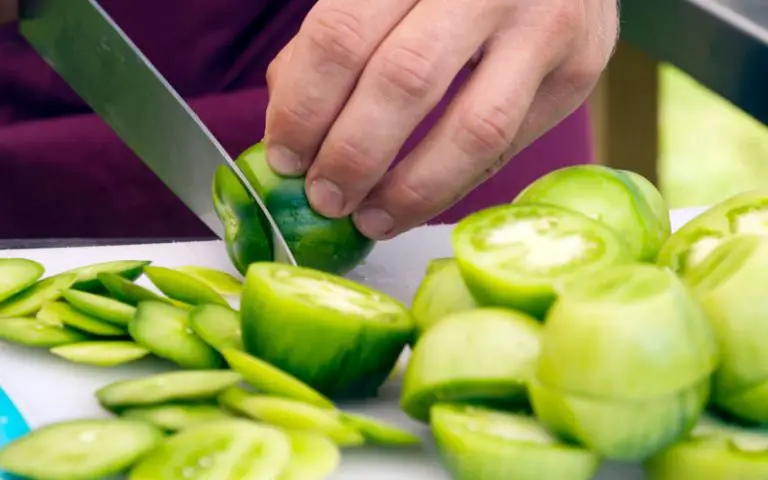 can-you-eat-green-tomatoes-raw-megatomato